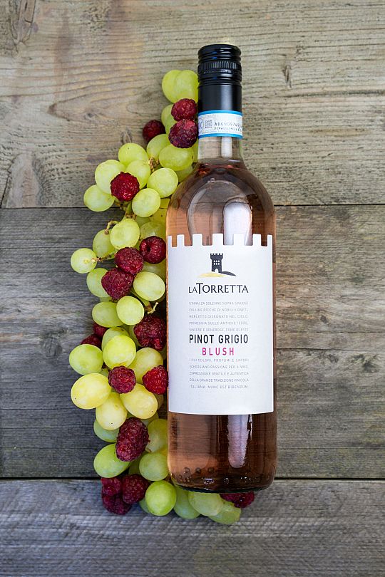 La-Torretta-Pinot-Grigio-Blush-min-1725052912.jpg